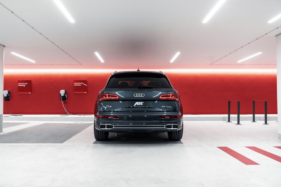  Audi Q5 55 TFSI e by ABT 2020 года  (фото 4 из 18)